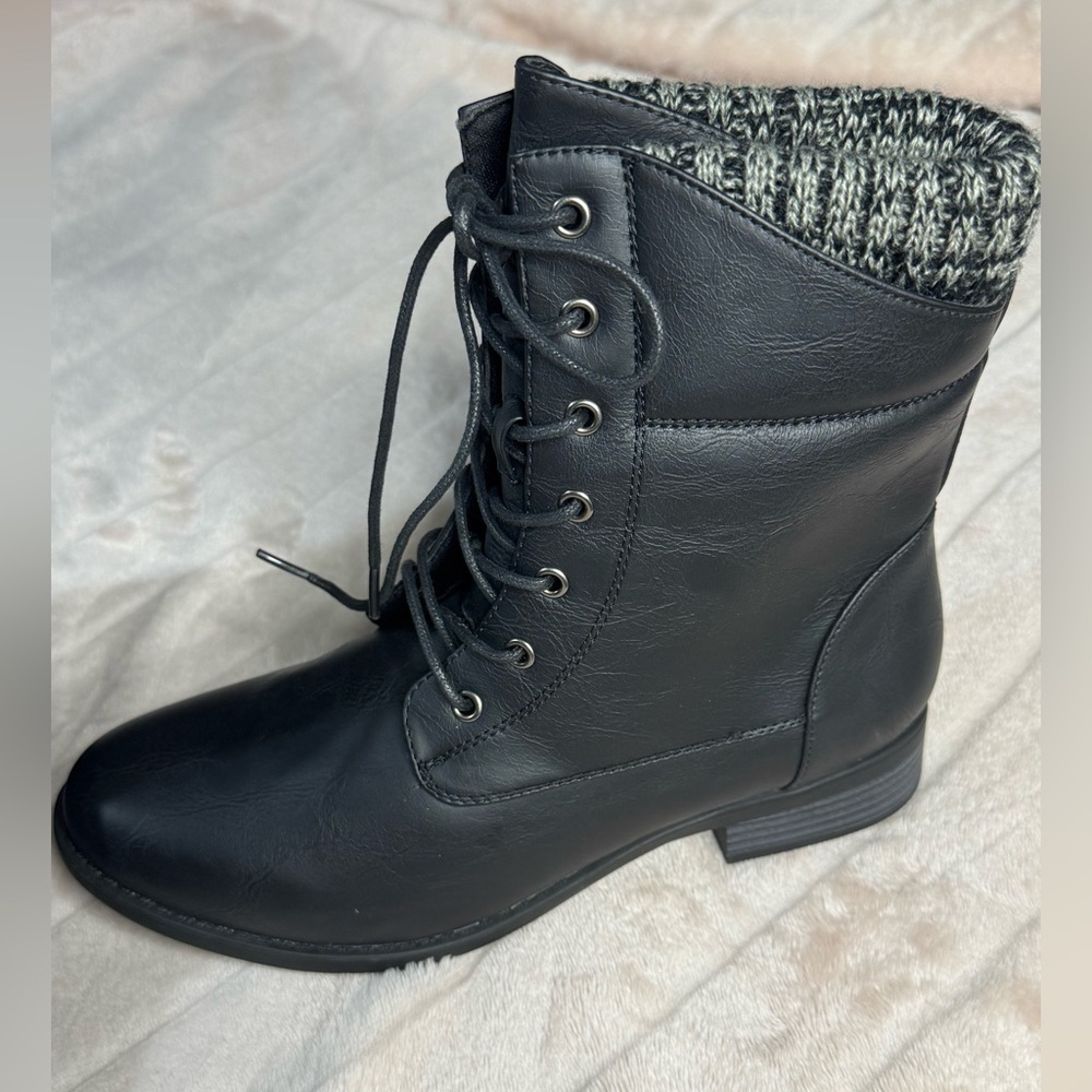 Elegant Black Lace-Up Women's Boots